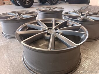 Elektróny Audi R20 - 8U0601025AK - 6