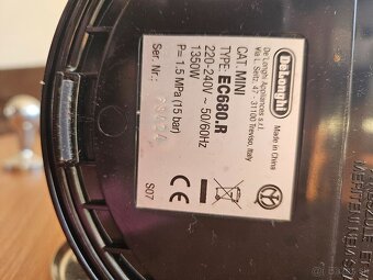 Predám pákový kávovar DeLonghi Dedica EC680.R - 6