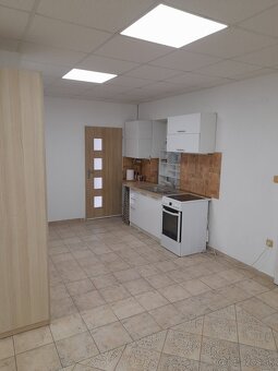 Prenájom 3 izbový byt 65m2,Centrum PD,cca 50m od Bojnickej c - 6