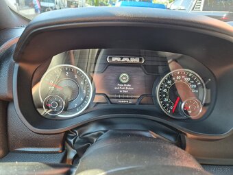DODGE RAM 1500 5,7 HEMI 2024 4x4 odpočet DPH 8 000 km - 6