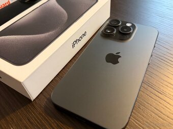 Predám Apple IPhone 15 Pro 256GB - 6