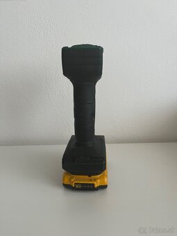 Predam adapter z Dewalt baterie na Parkside x20team náradie - 6