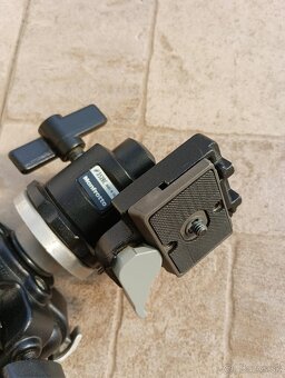 Manfrotto 190B Professional Tripod, guľová hlava, popruh 95€ - 6