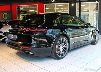 Porsche Panamera 4 Sport Turismo E-Hybrid Sport hybridní - 6