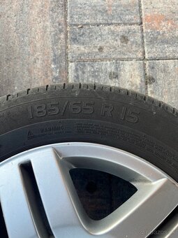 Vw disky 5x100 R15 s pneu 185/65/15 - 6