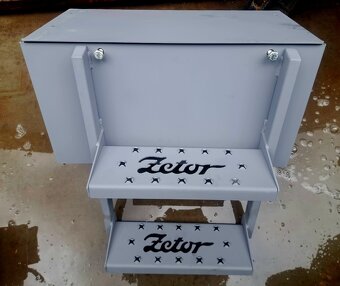 BATERKOVA SKRINKA TRAKTOR ZETOR - 6