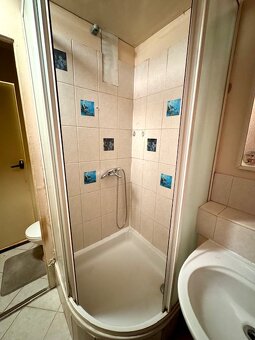 Na predaj priestranný 2 izbový byt neďaleko centra - 6