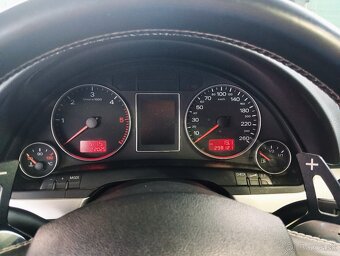 Audi A4 B7 Avant 3.0 TDI V6 Quattro Tiptronic 171 kW - 6