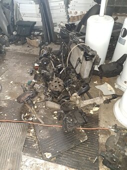 Citroen c5 2.0 hdi náhradné diely - 6