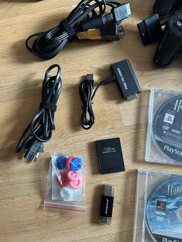 Playstation 2 + 4 ovládače, hry a príslušenstvo (popis) - 6