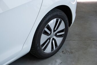 VOLKSWAGEN E-GOLF 2017 - 6