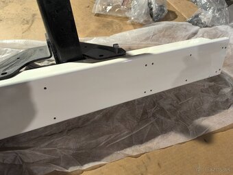 Predám nárazník Krone. 2x - 6