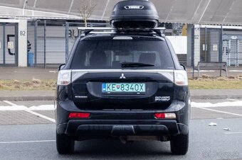 Mitsubishi Outlander 2.0 PHEV 4WD (2013) - 6
