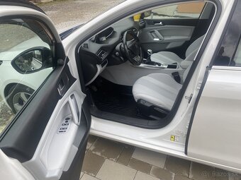 Peugeot 308 - 6