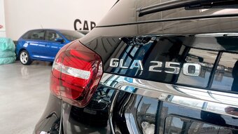 Mercedes-Benz GLA530d pohonom predných kolies a s výkonom 21 - 6