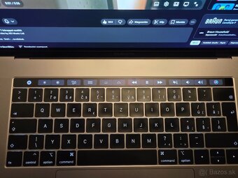 Macbook Pro 15" (2018) i7 32Gb Ram - 6