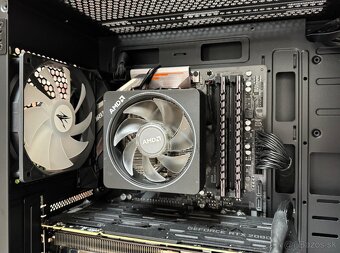Ryzen 7 3800XT \16GB\RTX 2080Ti\SSD\850W Zdroj - 6