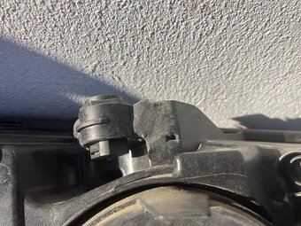 ŠKODA FABIA 3 III LIFT 18- ĽAVÉ PREDNÉ SVETLO - 6