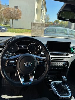 Kia Ceed GT line 1,5tgdi - 6