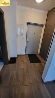 PRENÁJOM: Kompletne zariadená Garsónka s Teraskou Púchov- Dl - 6