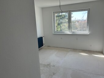 Predaj 2izboveho bytu Levice - 6