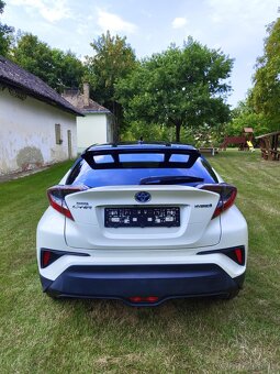 Toyota C-HR 1.8 Hybrid Dynamic E-CVT FWD, sezonné prezutie - 6
