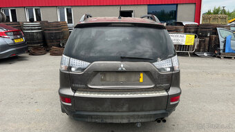 Mitsubishi Outlander 2.2DI-D4 N14 Na náhradní díly 4x4 - 6