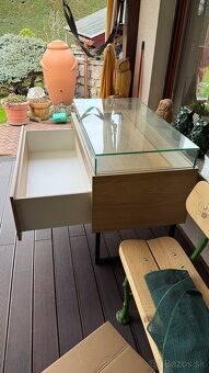 Presklená vitrína s úložným priestorom - 6