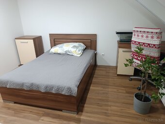 Predam postel zo pc stolikom - 6