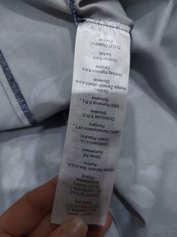 Predám tmavomodré šaty s kvetmi - 6