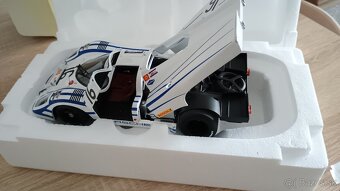 Porsche 917 K Autoart 1:18 - 6