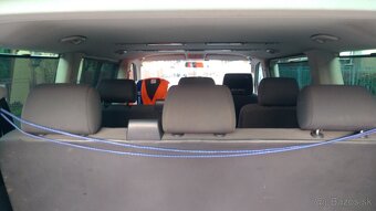 Predám volkswagen caravellu 2009 - 6