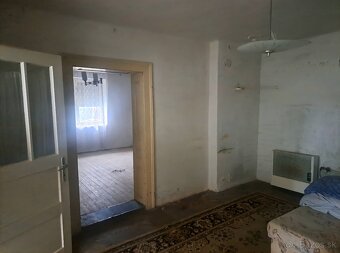 Na predaj rodinný dom v centre Vrábel v tichej uličke - 6