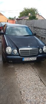 Mercedes e320 - 6