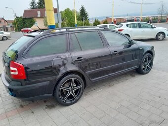 Skoda octavia 2 2.0 tdi 103 kw laurin&klement - 6