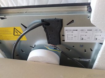 Predám sklokeramickú platňu značky Electrolux - 6