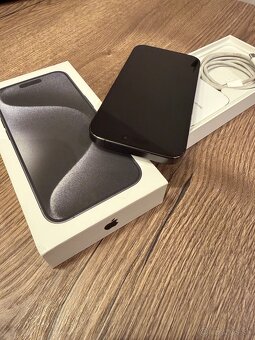 Predám iPhone 15 Pro, 256 GB, vo výbornom stave, so všetkým - 6