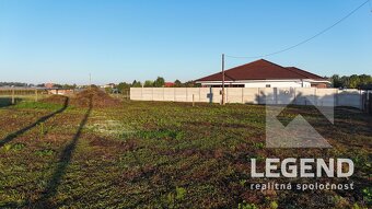 Stavebný pozemok Nesvady, 589 m2, malá tichá ulička - 6