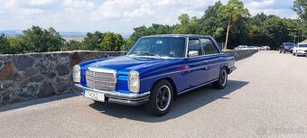 Mercedes W 114 - 6