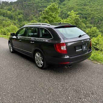 Škoda Superb 2.0 TDi DSG - 6