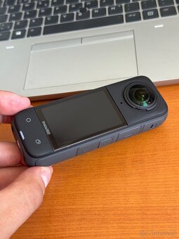 Kamera Insta360 X4 - 6