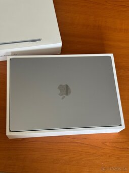 Apple MacBook Air 13 M4 16GB - 3 cykly, rok záruka - 6