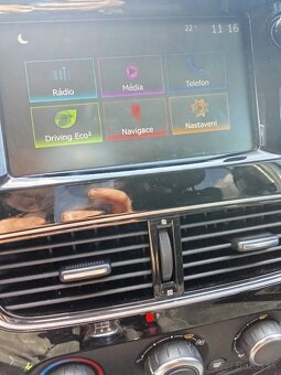 Renault Clio IV Grandtour benzín 5/2019 - 6