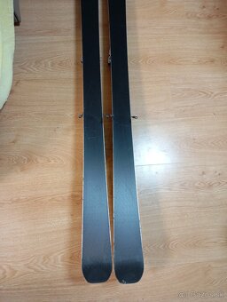 Predám carvingove lyže - 6
