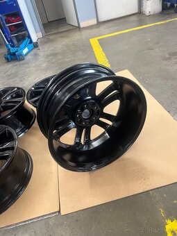 Elektrony Volvo r18 - 6