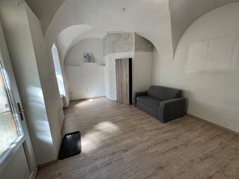 Obchodný priestor v centre Pezinka - 6