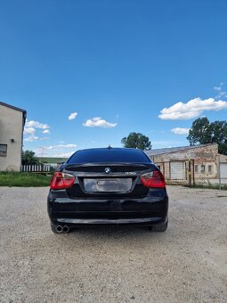 BMW e90 330d 170 kW - 6