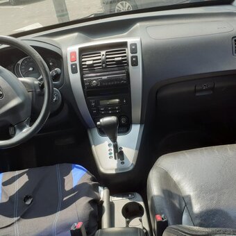 Hyundai Tucson 2.0 crdi - 6