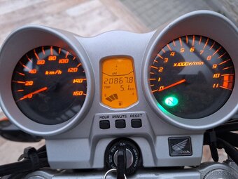 Honda CBF250,rv2006,20900km,bohatá výbava - 6