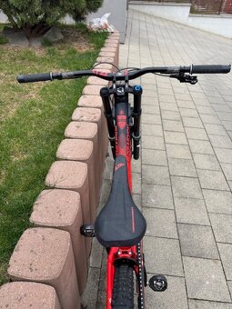 Predám zjazdový bicykel Commencal supreme V4 DH Race - 6